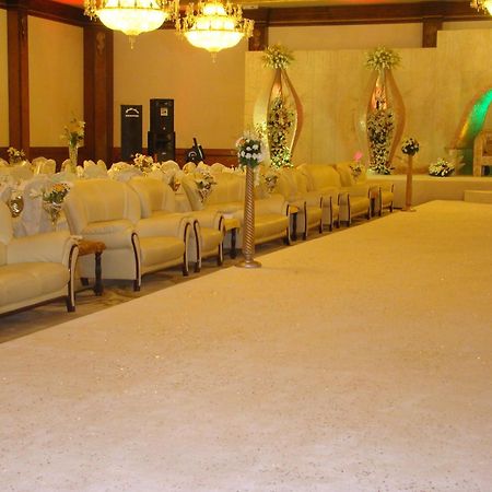 The Convention Center & Royal Suites Hotel Kuwait City Екстер'єр фото
