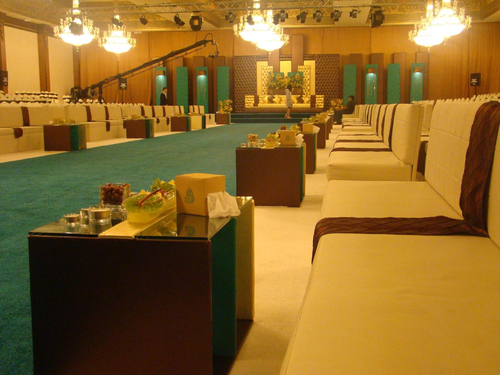 The Convention Center & Royal Suites Hotel Kuwait City Екстер'єр фото