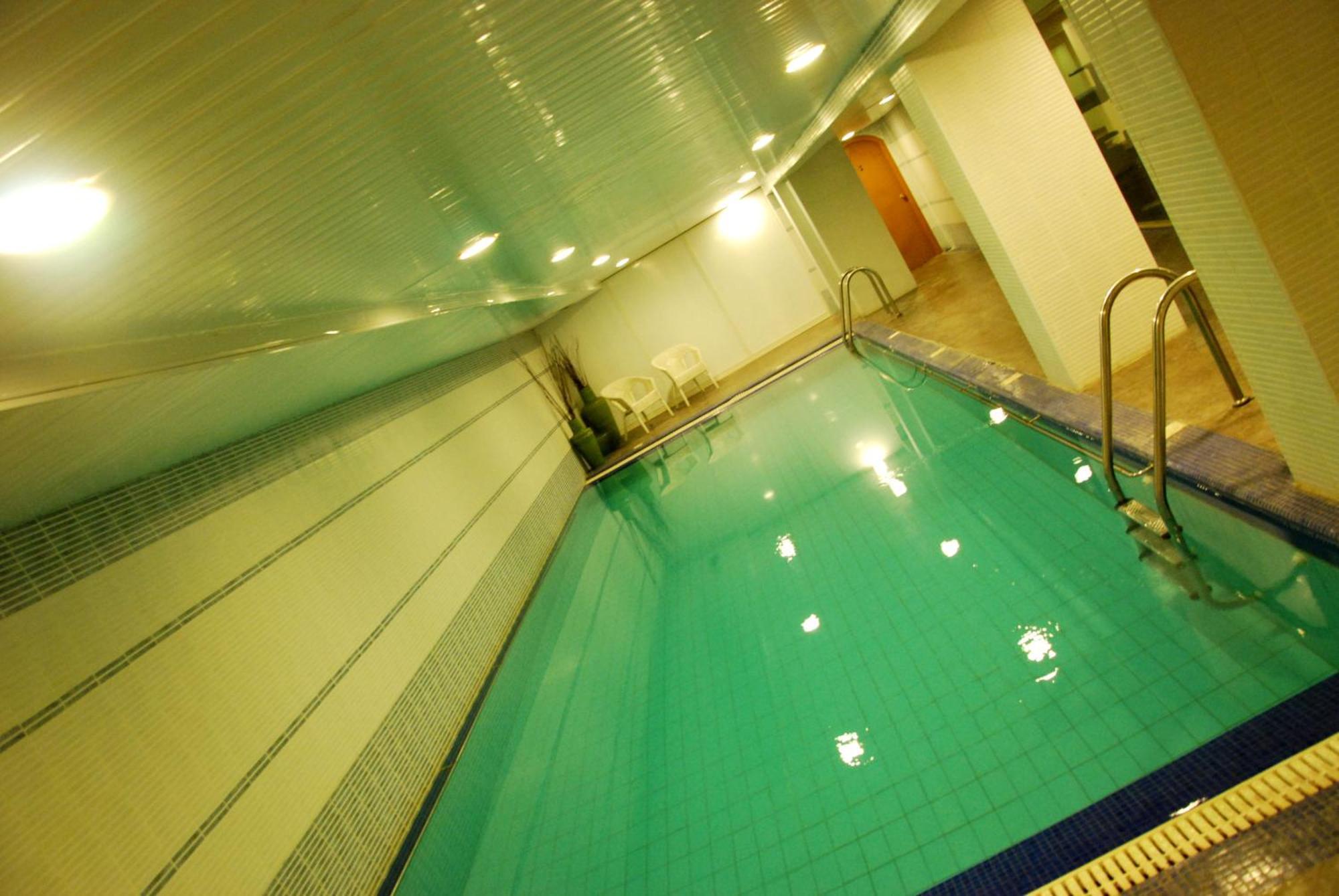 The Convention Center & Royal Suites Hotel Kuwait City Екстер'єр фото