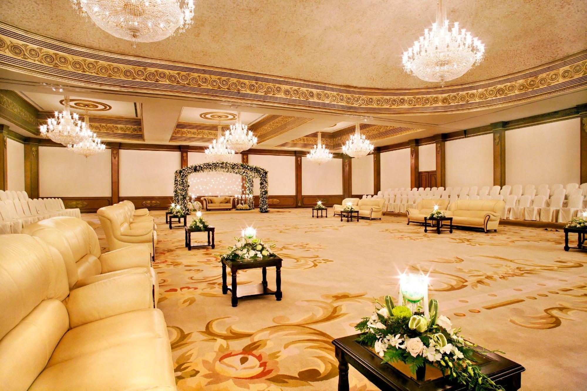The Convention Center & Royal Suites Hotel Kuwait City Екстер'єр фото